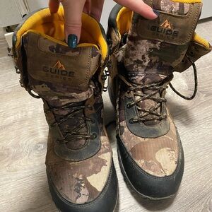 3M Thinsulate Guide Series Men's Camouflage Hunting Boots with Yellow Lining